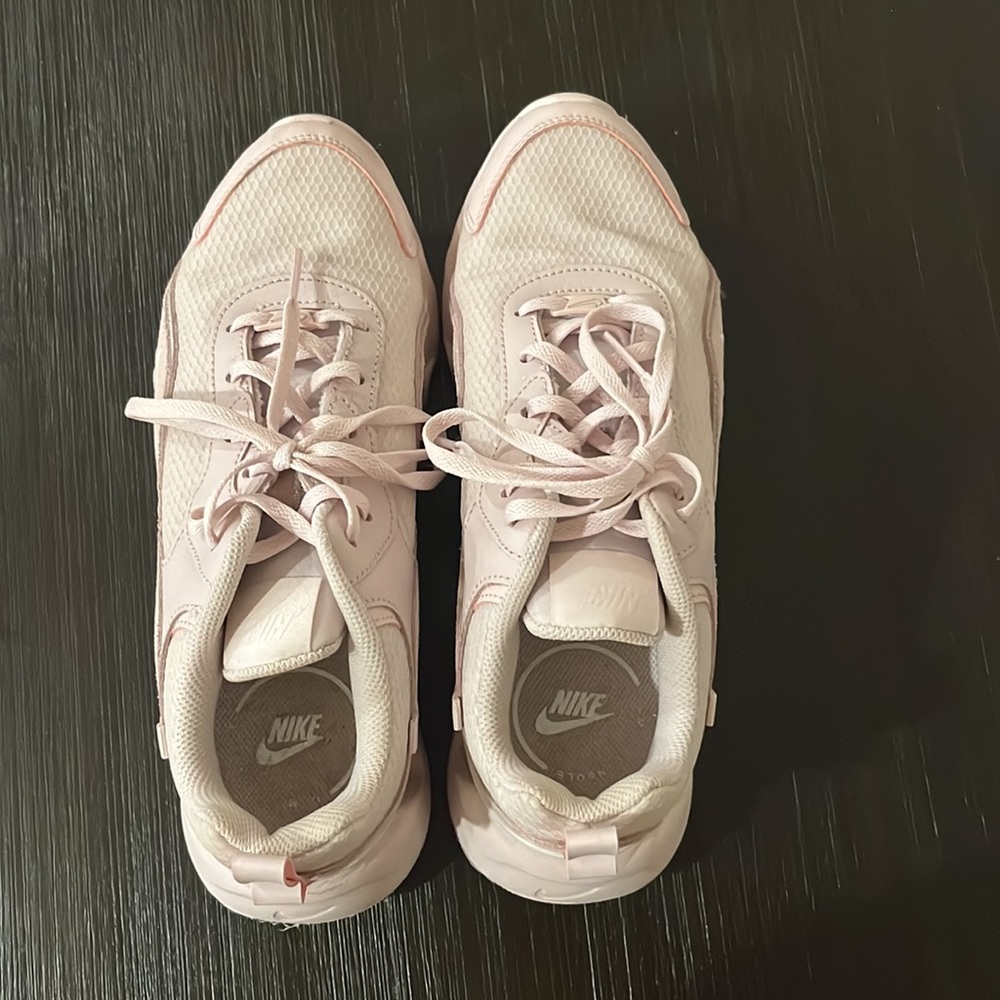 Pink Nike - Picture 4 of 5